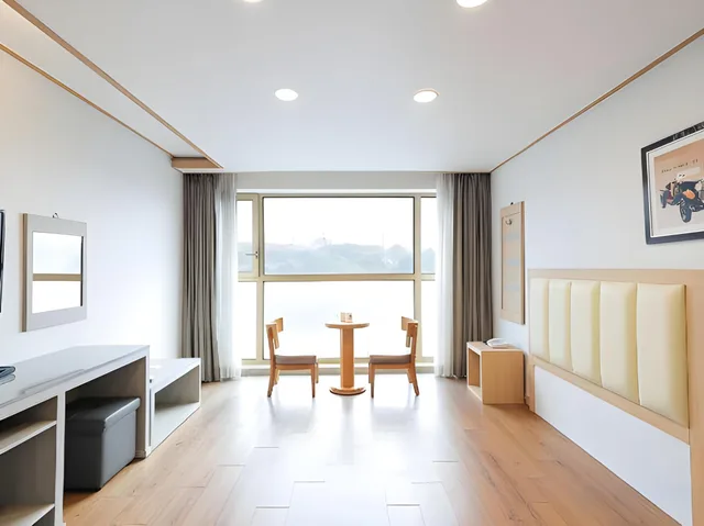 Ondol, 3 Futon Beds, Pool Side، Shin Shin Hotel Jeju City 2/2