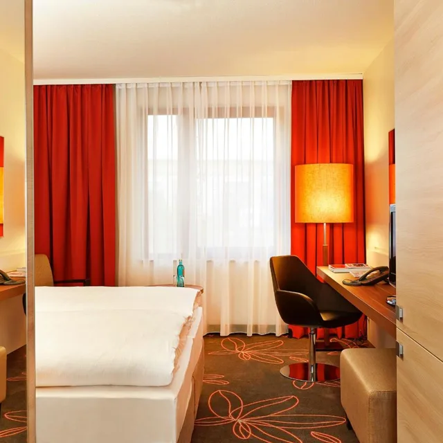Comfort, Double Bed, H+ HOTEL HANNOVER 4/7
