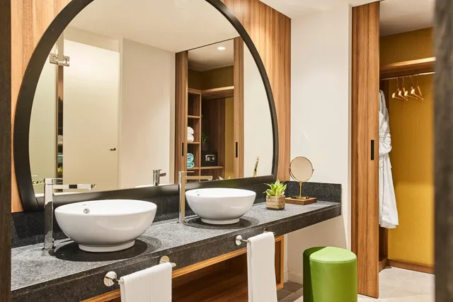 Club, Junior Suite, Penthouse Suite, Lateral Side Sea View, Plunge Pool، Zafiro Palace Andratx 4/6
