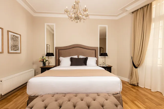 جناح ديلوكس بسرير كينج مع أريكة، Athens Mansion Luxury Suites 1/10