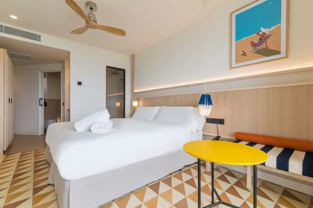 غرفة ديلوكس بسرير كوين بإطلالة على البحر، Akquaaa Boutique Hotel 2/10