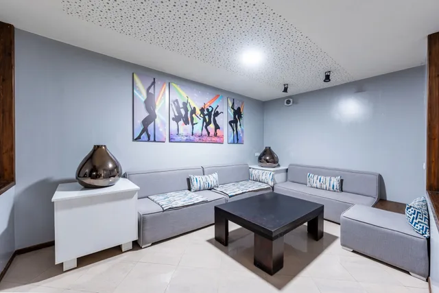 Standard, Futon Bed, 1 Queen and 1 Single Bed, Riad Ushuaia la Villa - Centre Marrakech 5/8