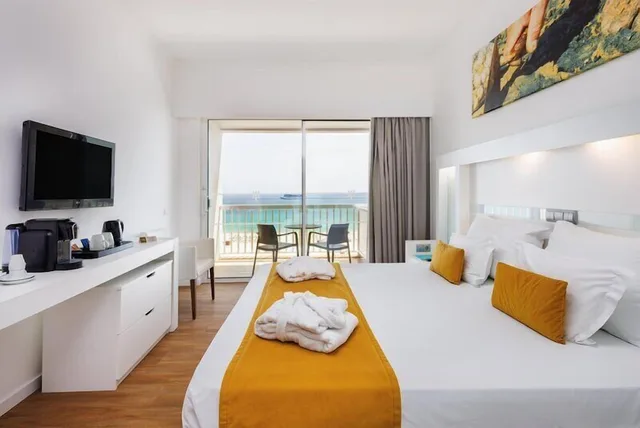 غرفة ديلوكس بسرير كوين بإطلالة على البحر بشرفة، Jupiter Algarve Hotel 1/7