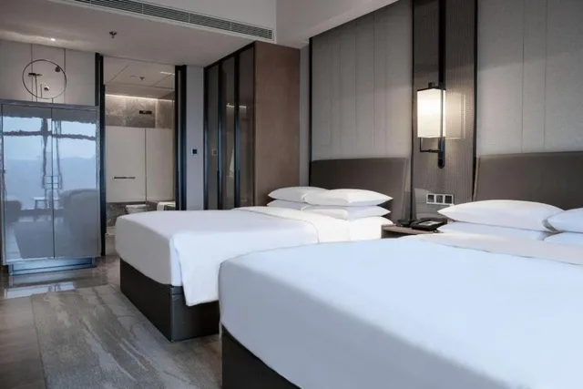 غرفة تنفيذية بسريرين منفصلين بإطلالة على الجبل، Chongqing Marriott Hotel 2/10