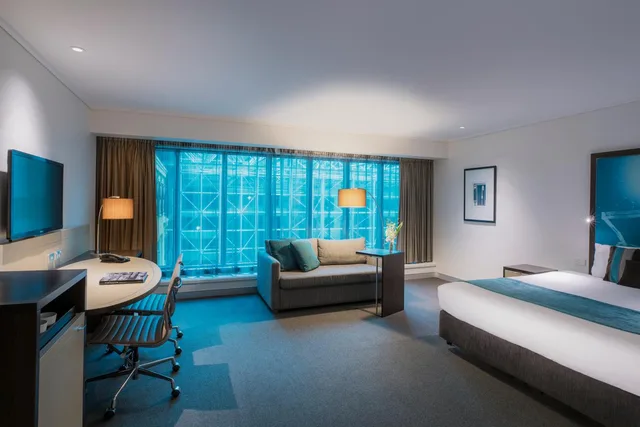 جناح عائلي بسرير كينج وسريرين منفصلين، Novotel Melbourne on Collins 12/17