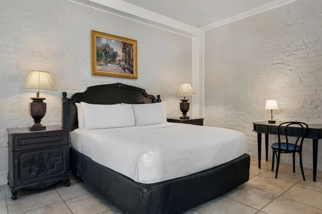 غرفة سوبيريور بسرير كينج، Chateau Hotel 3/9