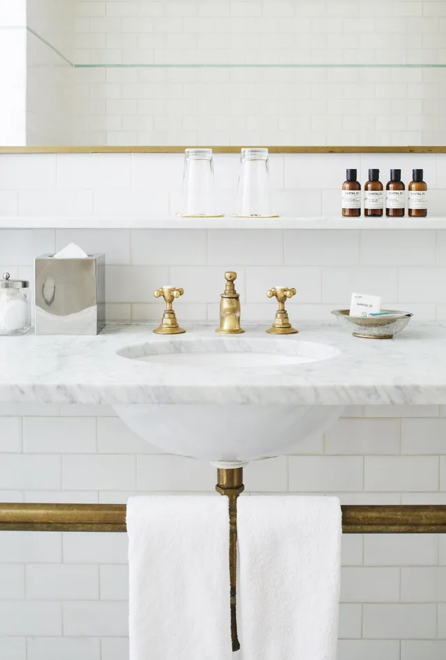 غرفة بسرير كوين لذوي الإعاقة، The Bowery Hotel 2/2