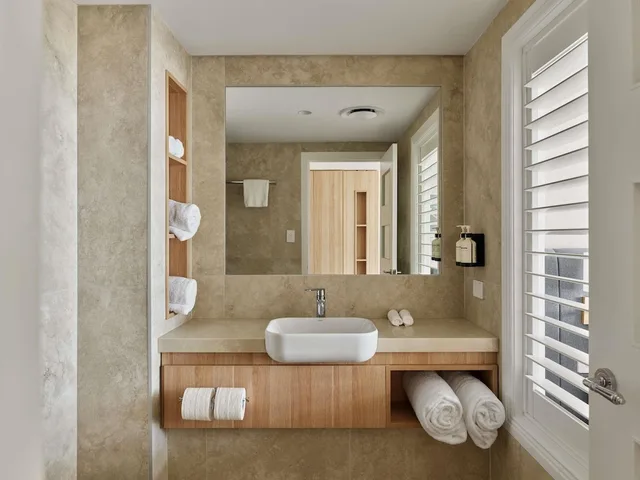 Junior Suite, King Bed, 2 Queen Beds, Bay View, Bathtub، The Brighton Hotel Sydney - Mgallery Collection 5/9