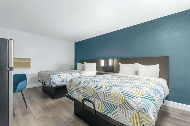 غرفة قياسية بسريرين كوين، Studio6 Suites Madera, CA - Yosemite 2/6