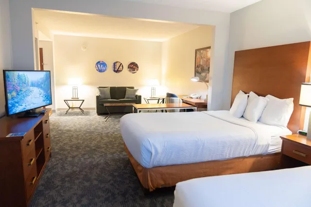 جناح تنفيذي بسرير مزدوج، La Quinta Inn & Suites by Wyndham Bannockburn-Deerfield 2/10