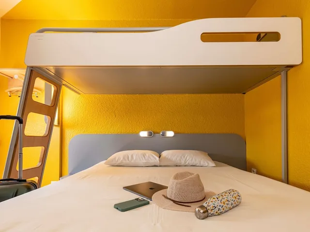 غرفة ثلاثية بسرير مزدوج وسرير بطابقين، Ibis Budget Strasbourg Sud Illkirch Geispolsheim 9/10