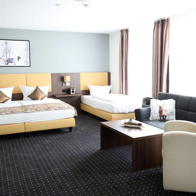 غرفة عائلية، Lobinger Hotel Weisses Ross 2/10