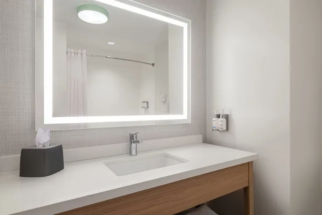 Standard, Multiple Beds، Garner Hotel Page - Lake Powell Area By IHG 8/10