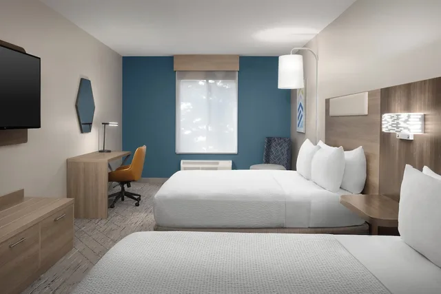 غرفة قياسية بسريرين كوين لذوي الإعاقة، Holiday Inn Express Hotel Suites Chambersburg 1/4