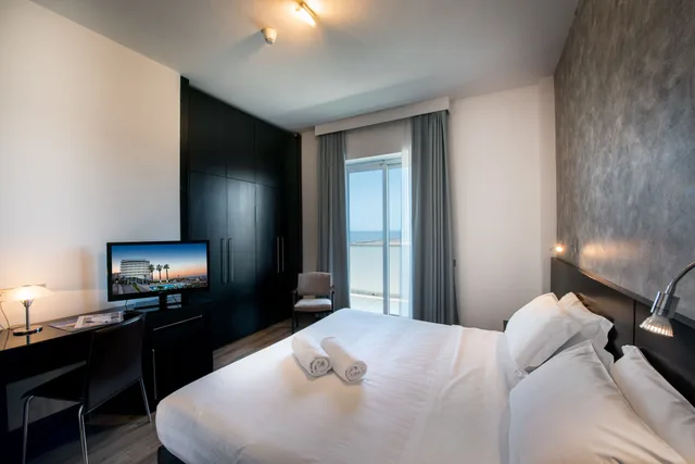 Room, Triple, 3 Beds, Sea Lion Hotel 1/5