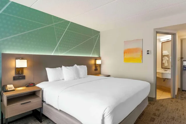Suite, King Bed, Sofa, Comfort Inn & Suites Watertown - 1000 Islands 3/5