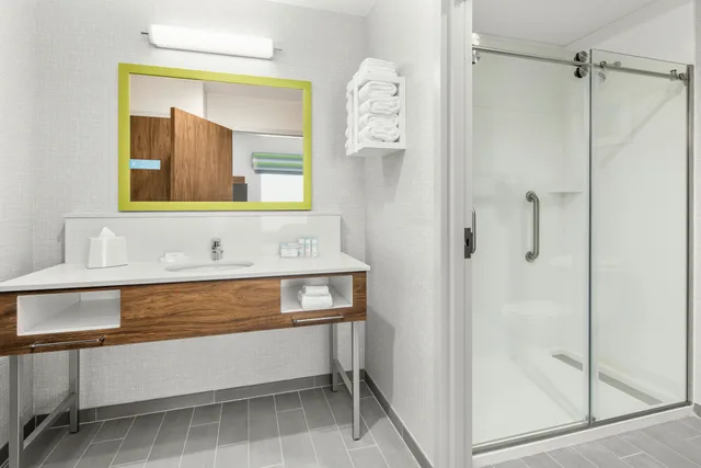 جناح استوديو بسرير كينج، Hampton Inn Odessa Trinity 2/2