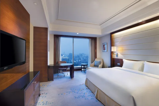 غرفة بسرير كينج للمدخنين، Crowne Plaza Nanchang Riverside 1/3