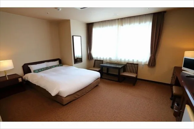 غرفة بسرير مزدوج بإطلالة على الجبل، Hotel Amandi 1/3