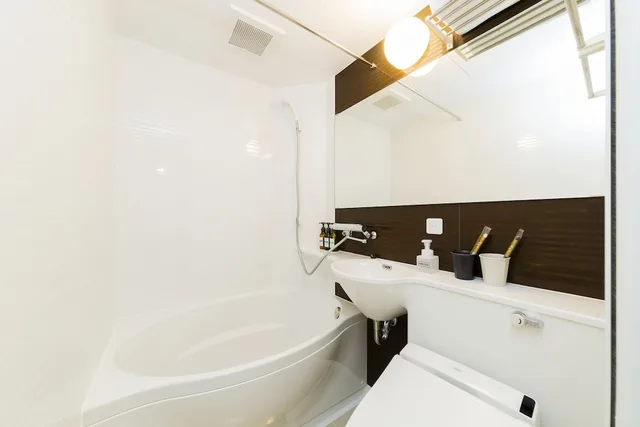 غرفة بسريرين منفصلين مع أريكة سرير، M's Hotel Gojo Odawara 4/5
