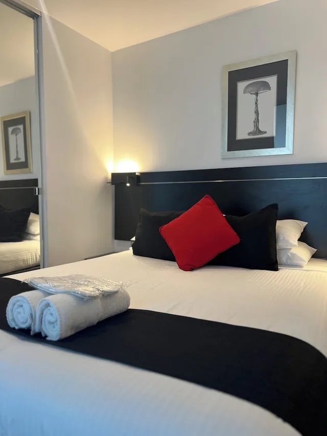 2 Bedrooms, Superior, Apartment, 2 King Beds, River View, Aura On Flinders Serviced Apartment 2/5