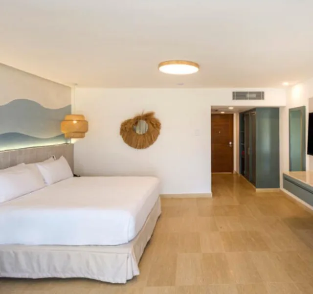 Superior, Ocean View, Viva Miches by Wyndham, A Trademark All Inclusive Resort 2/4