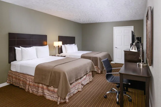 غرفة بسرير كوين، Americas Best Value Inn & Suites Waller Prairie View 3/4