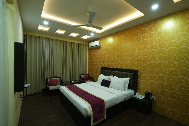 غرفة سوبيريور بسرير مزدوج، Sterling Banquet and Hotel 2/2