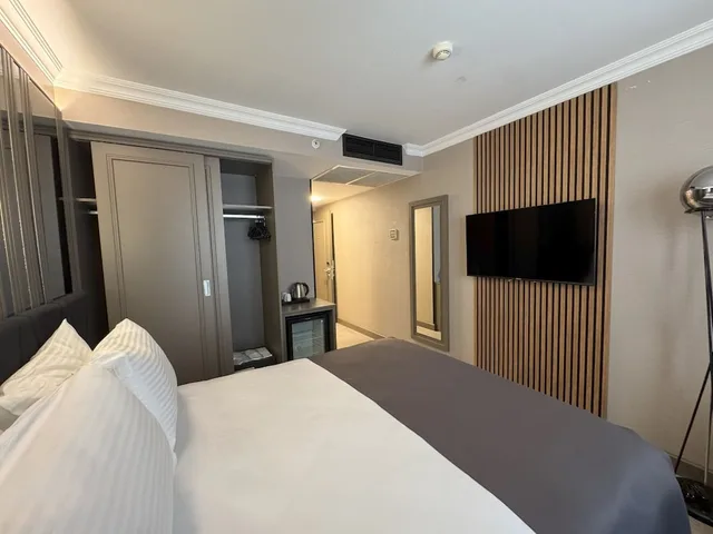 غرفة قياسية بسرير مزدوج بإطلالة على المدينة، Aven Hotel 4/10