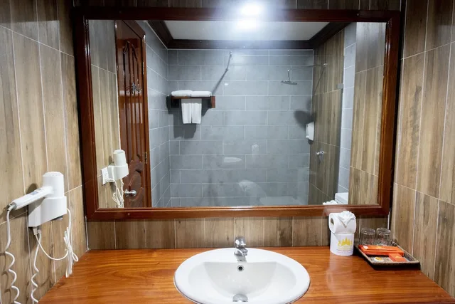 Royal, Crown, Suite, King Bed, Royal Crown Hotel & Spa 3/4