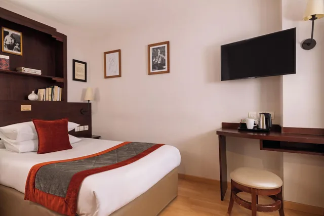 غرفة مفردة، Jack's Hotel 1/16