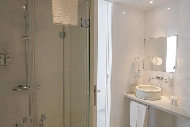 غرفة بسرير مزدوج بإطلالة على البحر في طابق منخفض، Hotel Aromar 5/5
