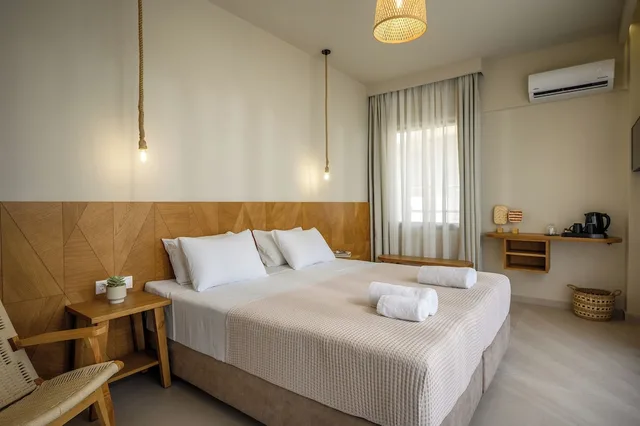غرفة سوبيريور بسرير مزدوج بإطلالة على المسبح مع أريكة، Malia Bay Beach Hotel And Bungalows 6/10