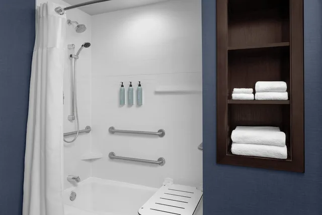 استوديو بسرير كينج مع أريكة، Residence Inn Chicago Downtown Loop 4/4