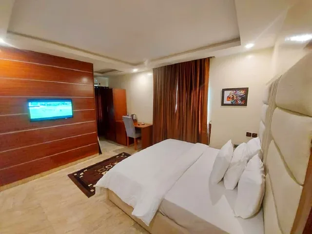 جناح تنفيذي بسرير كينج، Entry Point Hotel 2/5