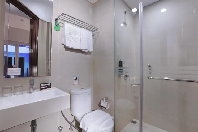 غرفة سوبيريور بسرير كوين بشرفة، Fame Hotel Sunset Road Kuta 4/4