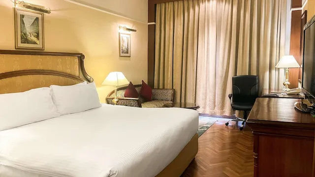Superior, Twin Beds, Radisson Hotel Kathmandu 6/10