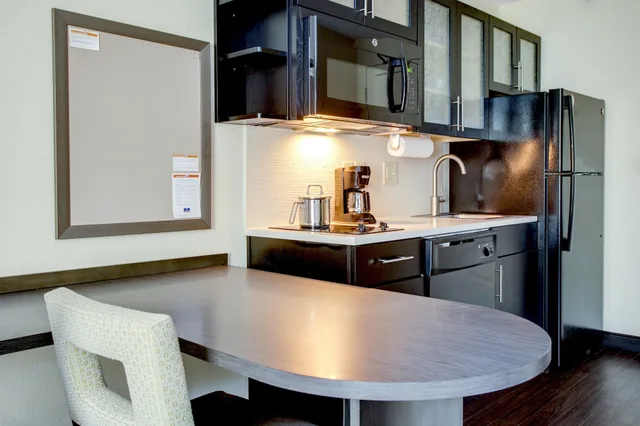 جناح بغرفة نوم واحدة بحوض استحمام لذوي الإعاقة، CANDLEWOOD SUITES RALEIGH CRABTREE 1/4