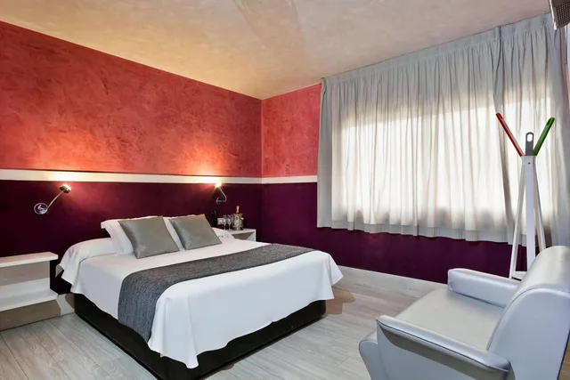 غرفة بسرير مزدوج، H Hotel 1/4
