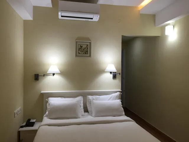 Economy, Single, Double Bed, Daffodils Spice Court 2/4