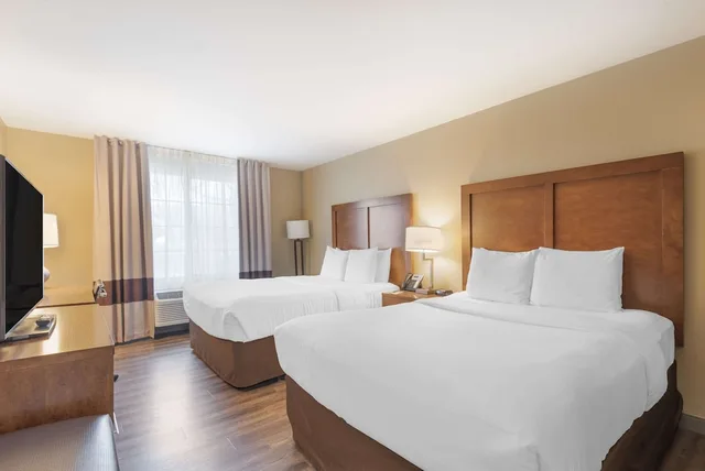Standard, 2 Queen Beds, Comfort Inn & Suites Carbondale on the Roaring Fork 9/10
