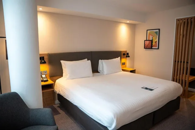 غرفة بريميوم بسرير كوين، Holiday Inn London - Whitechapel by IHG 3/10
