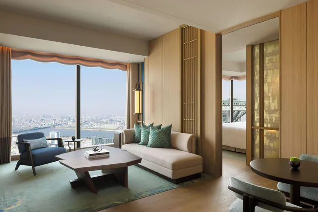 جناح ركني بإطلالة على النهر، Waldorf Astoria Osaka 2/4