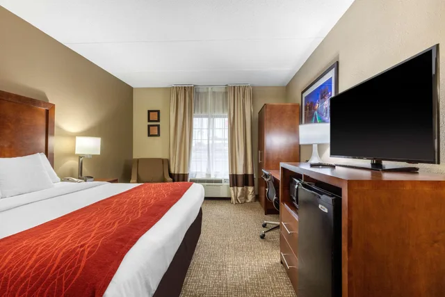 غرفة بسرير مزدوج، Comfort Inn & Suites Hamilton Place 1/2