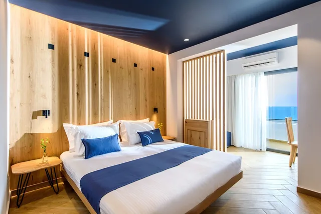 غرفة سوبيريور بسريرين منفصلين مع أريكة، Arminda Hotel & SPA 1/3