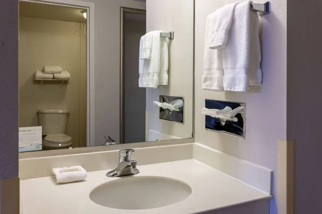 جناح بسرير كينج، La Quinta Inn & Suites by Wyndham Kingsport Tri-Cities 2/3