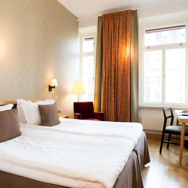 غرفة بسرير مزدوج أو سريرين منفصلين، Elite Hotel Adlon 1/10