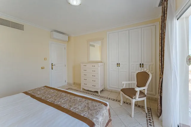 2 Bedrooms, Suite, 2 King Beds, Flamingo Suites 3/10