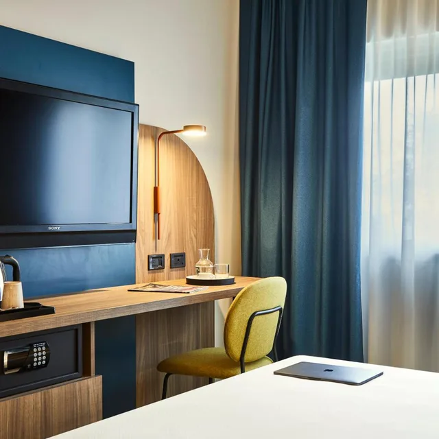 جناح، Belstay Roma Aurelia 3/8