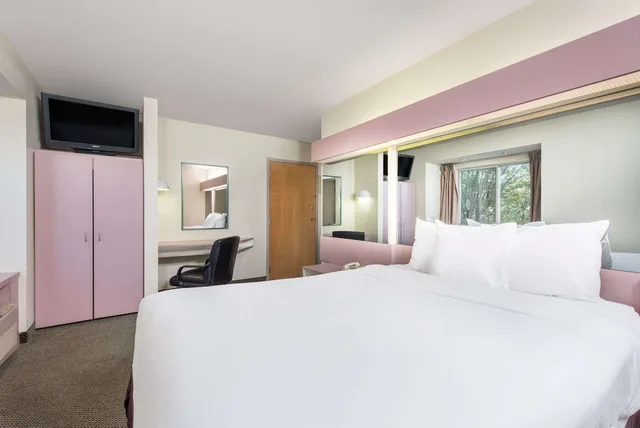 غرفة أساسية بسرير كوين للمدخنين لذوي الإعاقة، Knights Inn Allentown 2/10